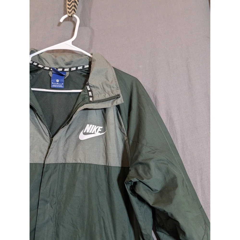 Nike Men Windbreaker Jacket Green‎ Grey Color Block Full Zip Lightweight Size M